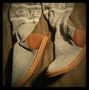 Sweater boots size 38 (8 women)